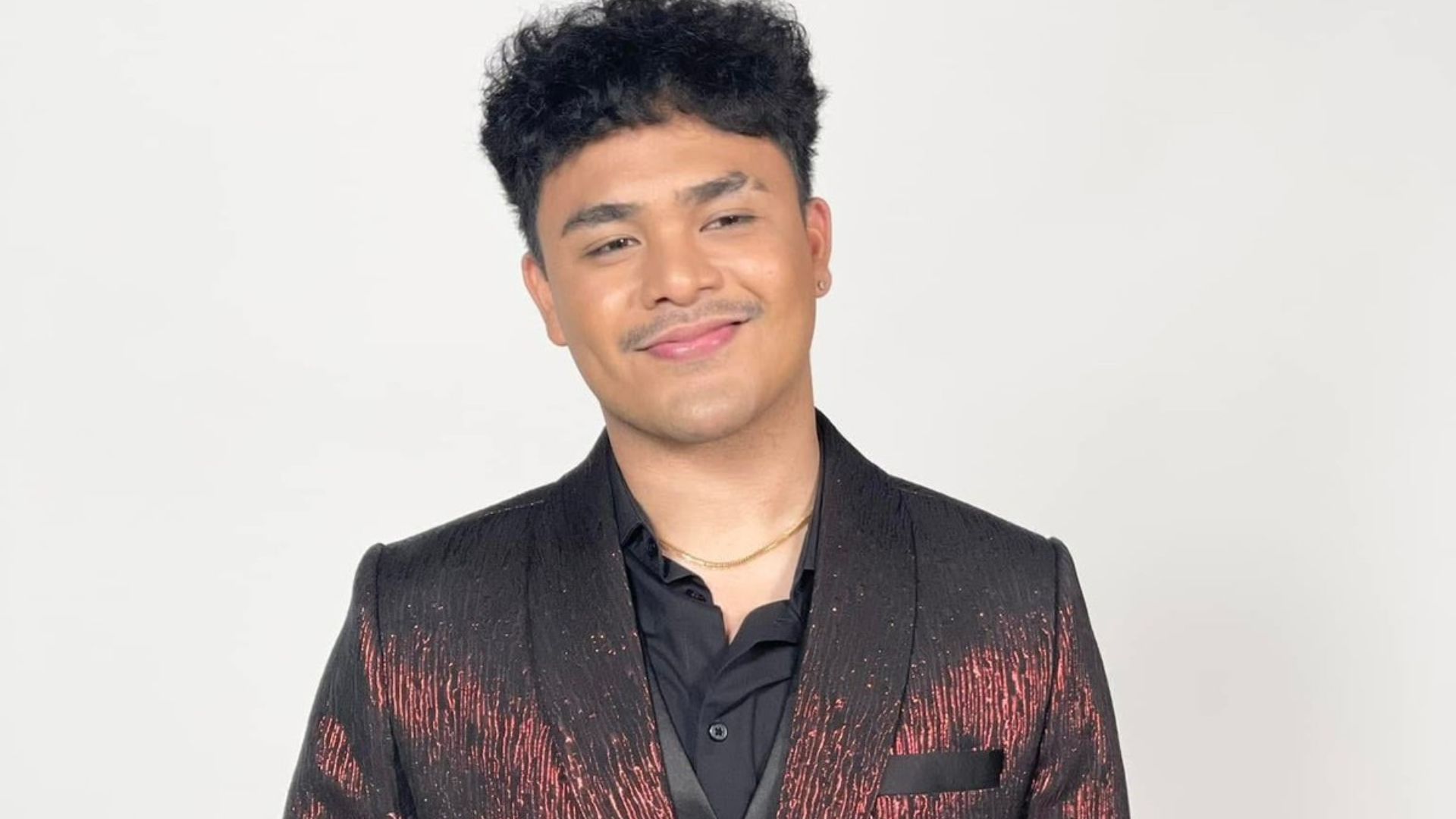 Ian Manibale Waits For Love In Debut Single “Vicente Cruz”