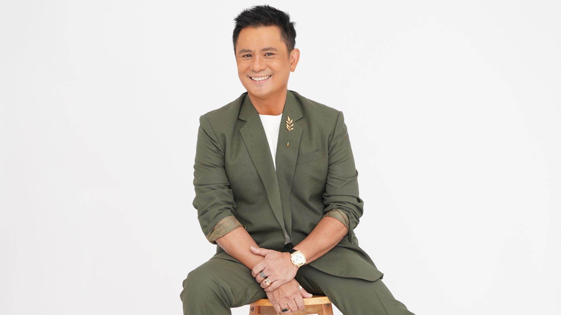 Ogie Gets “IN LAB” In New Single